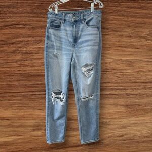 American Eagle AEO Mom Straight Jeans Distressed Size 4